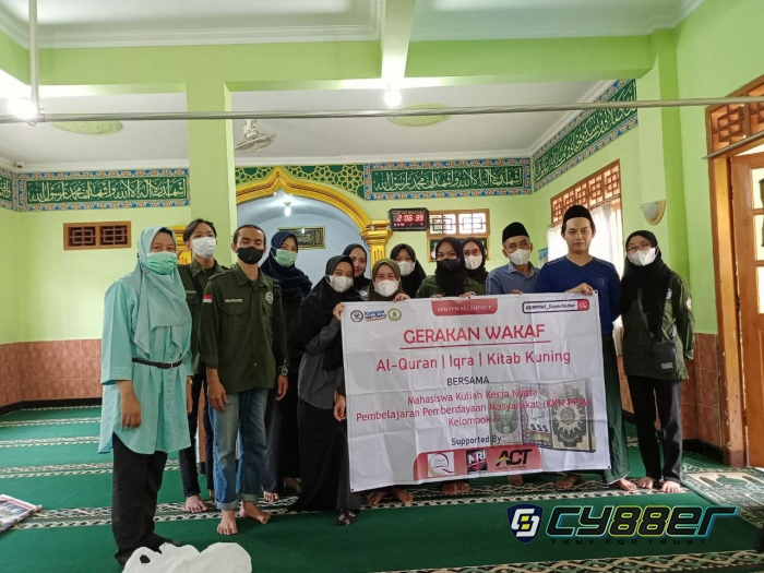 Berantas Buta Huruf, Mahasiswa Tebar Ratusan Al Qur