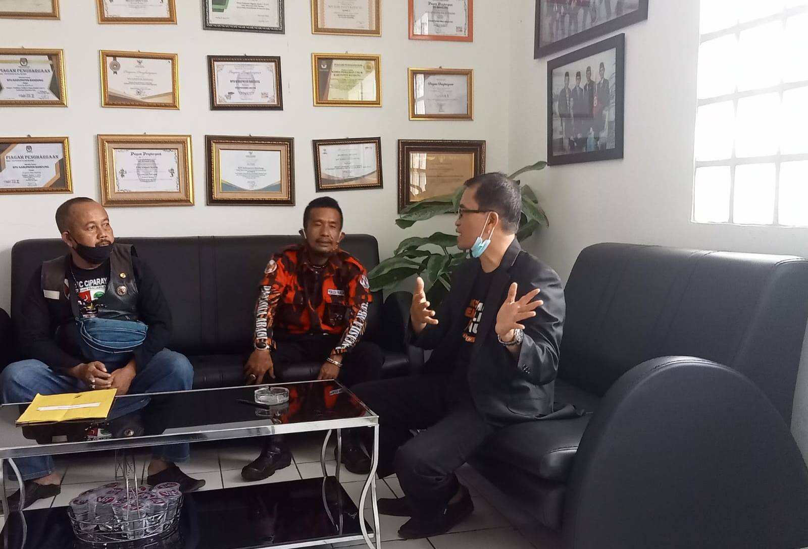 Datangi KPU, Sejumlah Anggota PP Pertanyakan PAW Anggota DPRD Kab Bandung dari Dapil 6 
