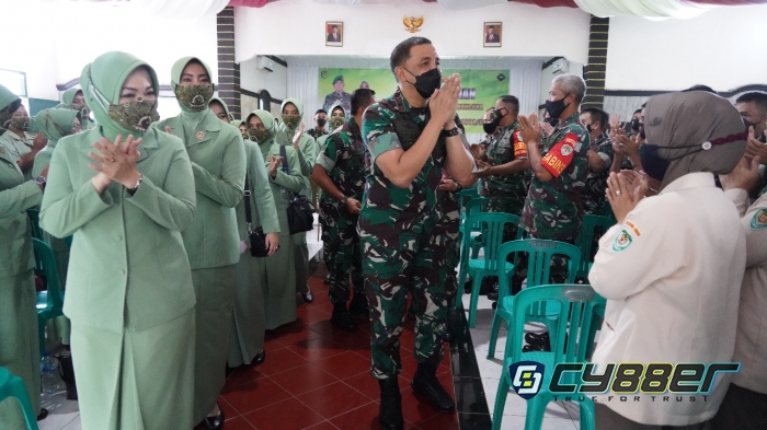 Kunjungan Perdana Danrem 061 Beserta Ketua Persit Ke Kodim 0608 Cianjur