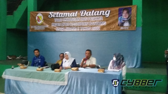 Hj Ellin Wati Angota DPRD KAb Bandung, Gelar Reses Masa Sidang II Tahun 2022 di Desa Cikoneng