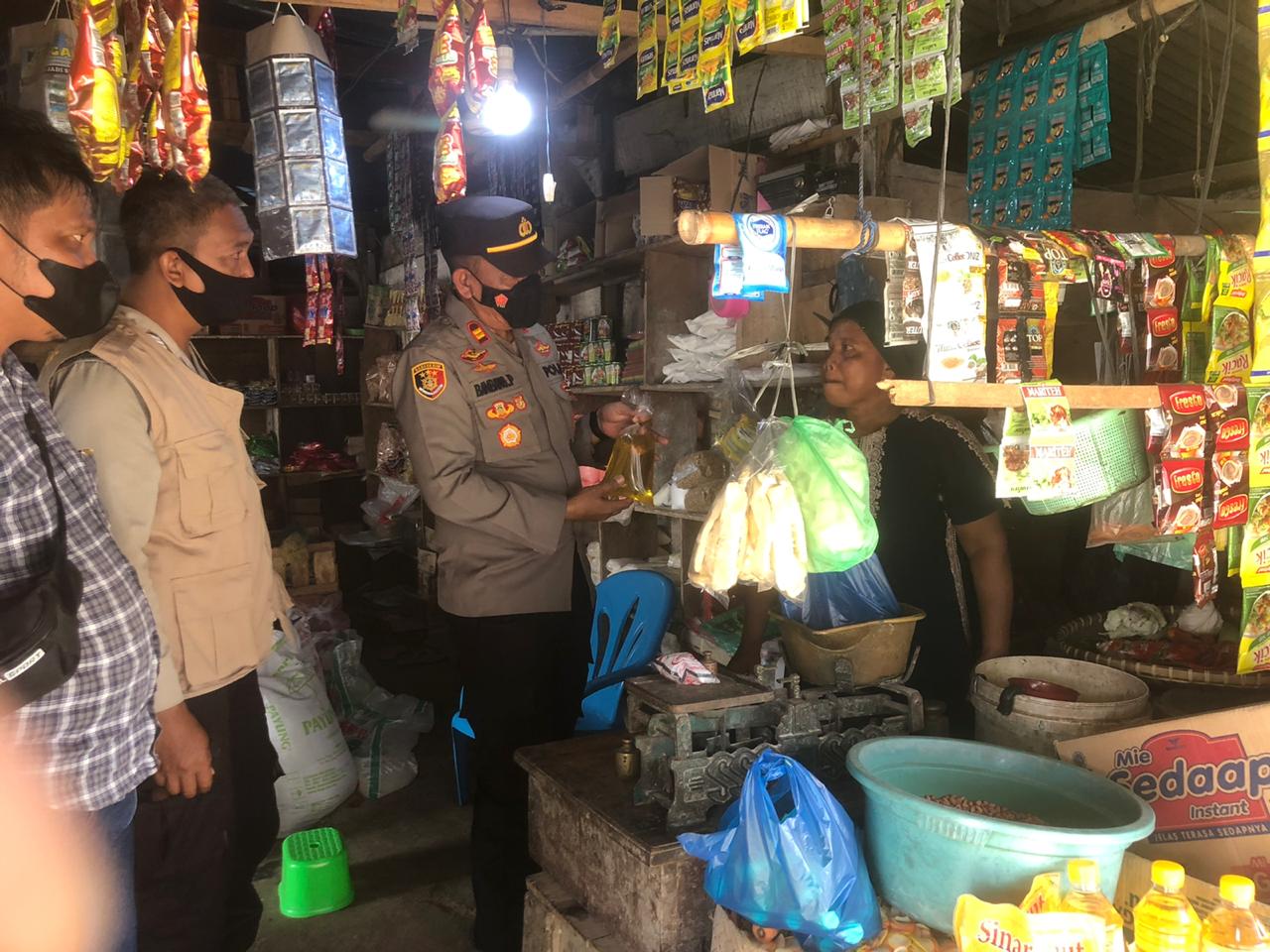Jajaran Polsek Way Serdang Lakukan Pengecekan Pasar Cek Stok Minyak Goreng Jelang Ramadhan 