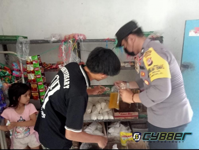 Polisi Cek Ketersediaan Minyak Goreng di Majalengka