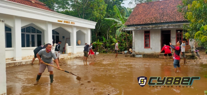 Banjir Bandang Hantam Dua Desa Kabupaten Cilacap