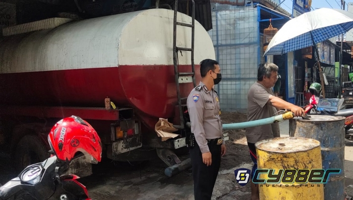 Polisi Tinjau Harga dan Ketersediaan Minyak Curah di Majalengka