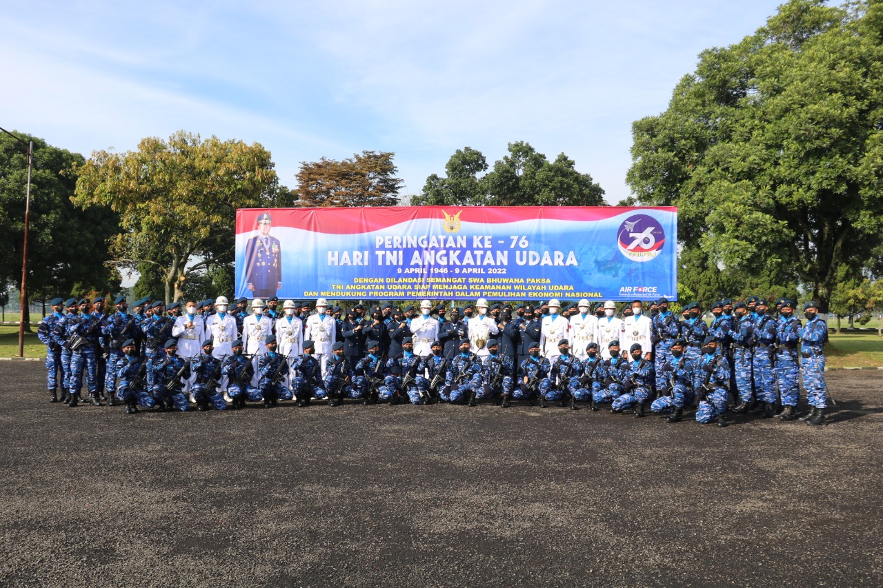 Peringatan ke-76 Hari Jadi TNI Angkatan Udara di Lanud Sulaiman