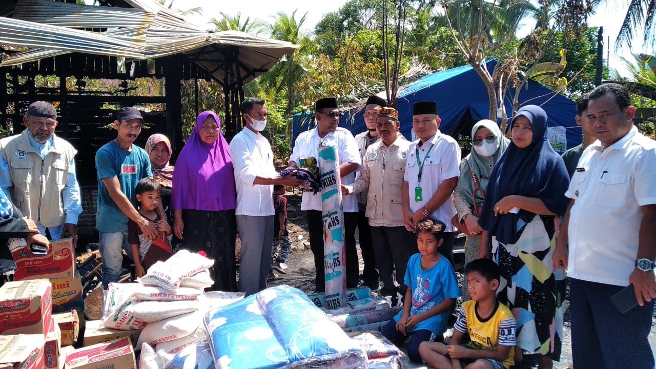 Wakil Bupati Aceh Utara Minta Baitul Mal dan BPBD Salurkan Bantun Korban Kebakaran  Lhoksukon