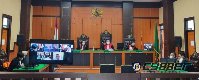 Majelis Hakim PN Bangkinang Tolak Eksepsi Anthony Hamzah