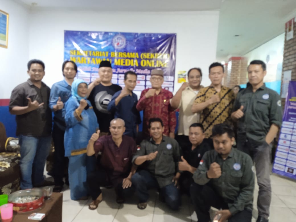Redaksi Rakyat Merdeka News dan Pengurus Sekber Wartawan Media Online Buka Bersama