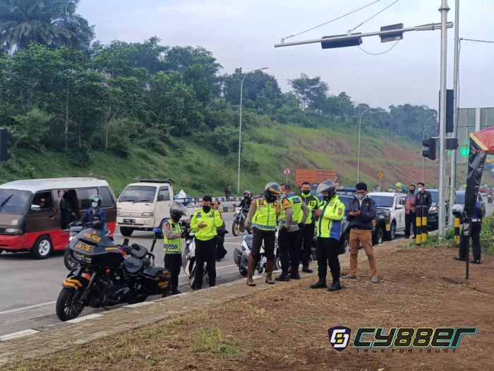 Persiapan Mudik Lebaran 2022, Kapolres Sumedang Cek Jalur Sumedang - Wado