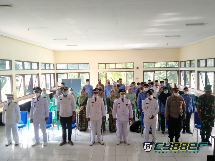 Peringatan Hari Jadi ke- 381 Kabupaten Bandung secara Upacara Virtual di Kecamatan Arjasari Berlangsung Khidmat