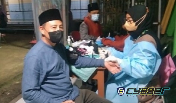 Safari Ramadhan di Desa Neglasari, Pemerintah Kecamatan Banjaran Gencarkan Vaksinasi