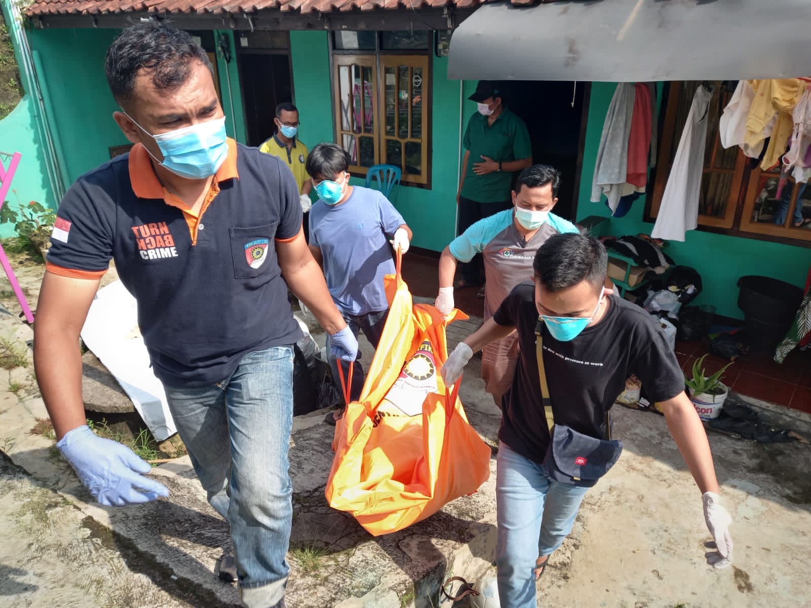 Seorang Pria Ditemukan Meninggal Dunia di Rumah Kontrakannya 