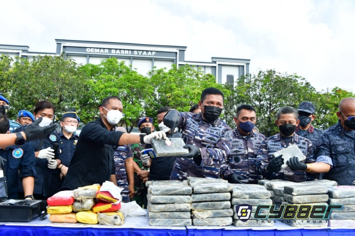 TNI AL Gagalkan Penyelundupan Kokain Senilai 1,25 Triliun