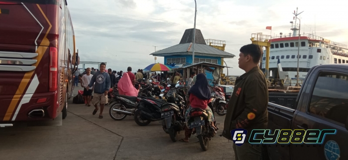 Kerahkan Tiga Armada Kapal Ferry Kendaraan Pemudik Dilepas di Hari Kedelapan 