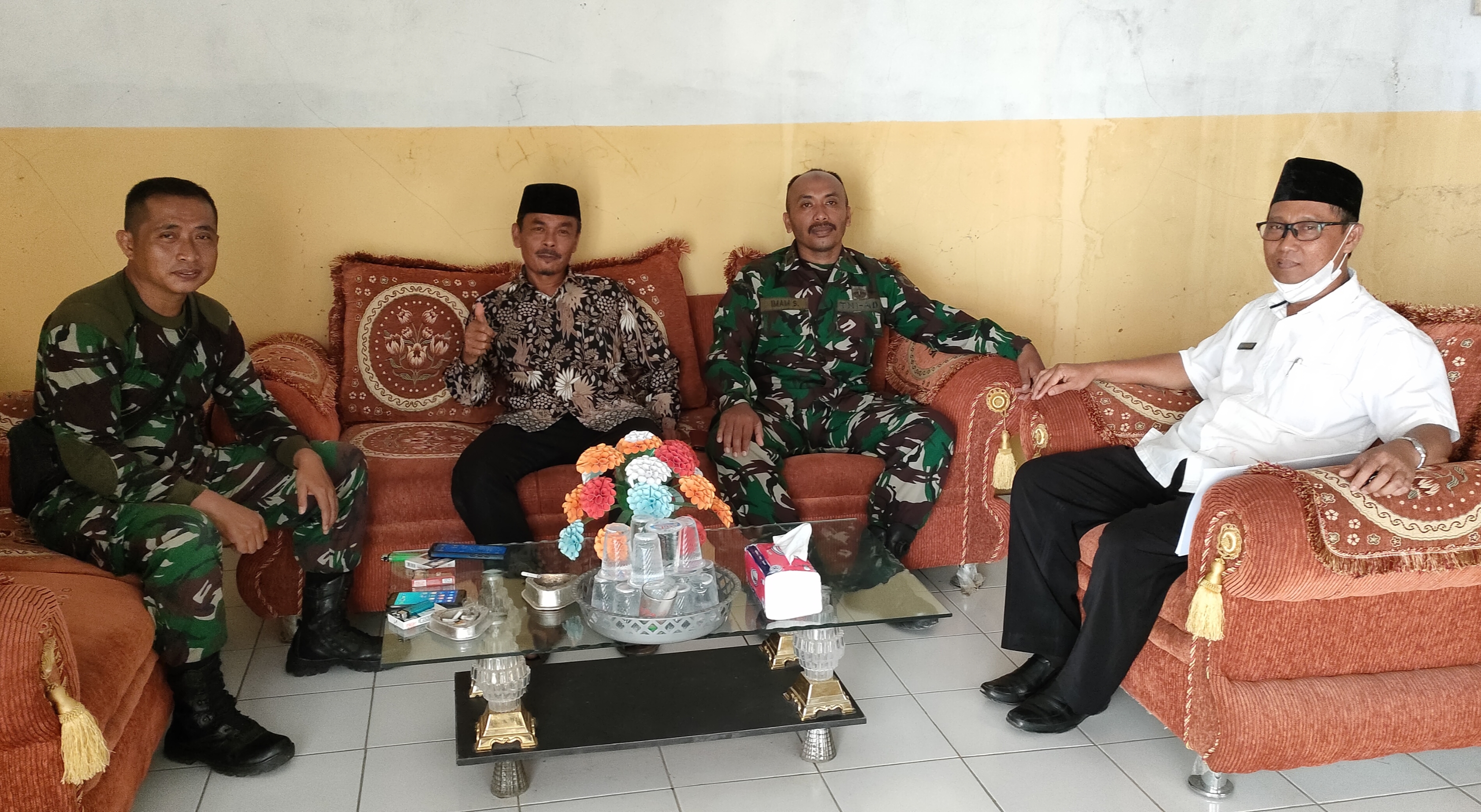 Kades Dayeuhluhur Drs. Ahmad Saripudin, M.Pd.  Akan Mengutamakan Kedisiplinan Kerja dalam Membangun Desa