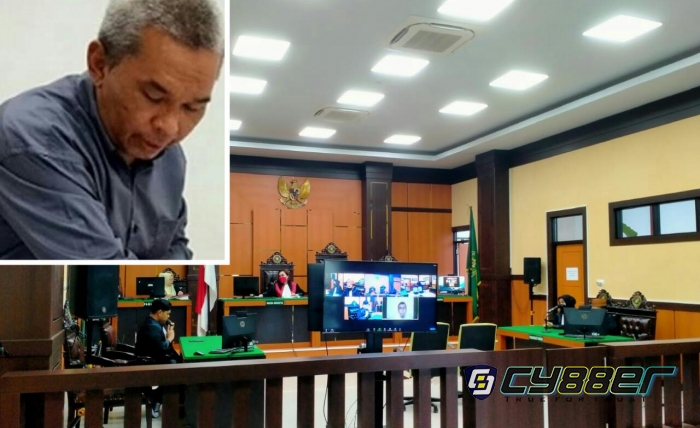 Dosen Universitas Riau Anthony Hamzah Dituntut 3 Tahun Penjara