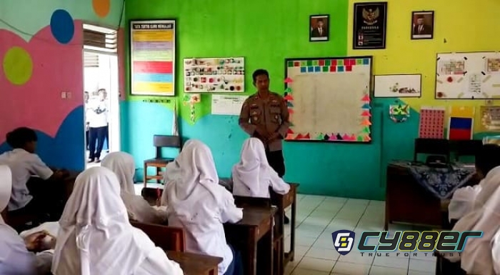Inspiratif, Kapolsek Tanggeung Dirikan Sekolah SMK Demi Anak Putus Sekolah