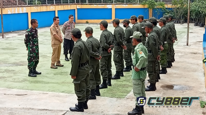 H.Pipin Kusnendi: Linmas Desa Neglasari Diharapkan Solid dan Dapat Bekerja Dengan Ikhlas