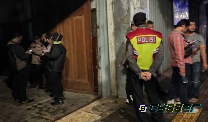 Senjata Api Beserta Ribuan Peluru Juga TNT Ditemukan Dalam  Rumah di Jalan Asia Afrika Bandung 