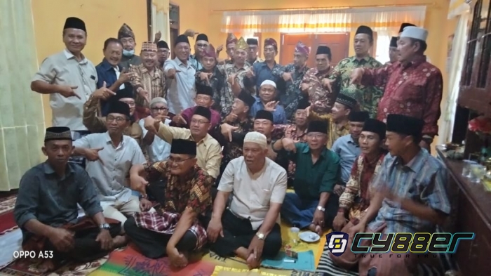 Tokoh Adat Saibatin dan Pepadun Harapkan H.Mohamad Saleh Menjadi Bupati Priode 2024 - 2029.