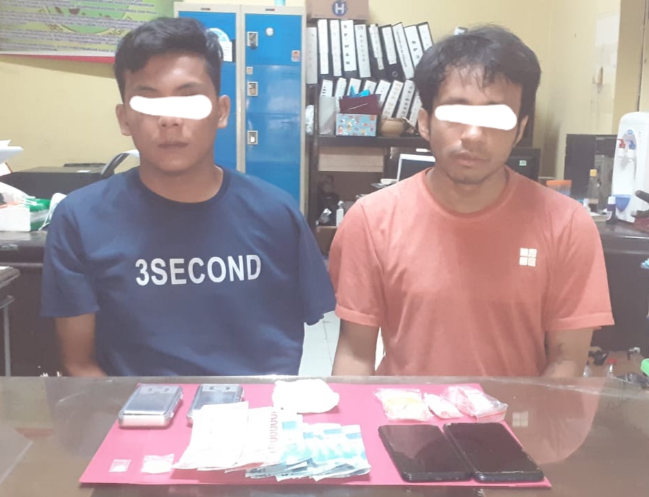 Dua Resedivis Pengedar Sabu - sabu Ditangkap Tim Opsnal Sat Narkoba Polres Kuansing