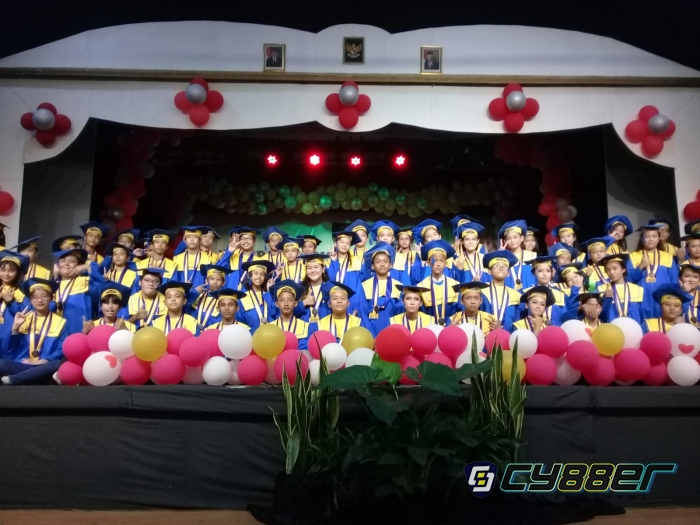 Pelepasan Siswa Siswi Kelas 6 SD Krista Gracia Tahun Ajaran 2021/2022