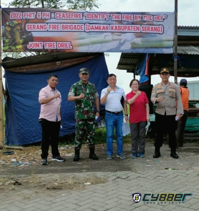 Danramil 0602-19/Cikande hadiri giat Simulasi Pemadam Kebakaran Dari Mr.Dylen Huwang Konsultan PT.Nikomas