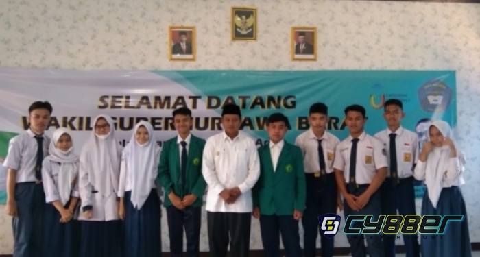 Wakil Gubernur Jawa Barat Hadiri Acara PLS Tingkat SMA/SMK Di SMAN 1 Cigombong