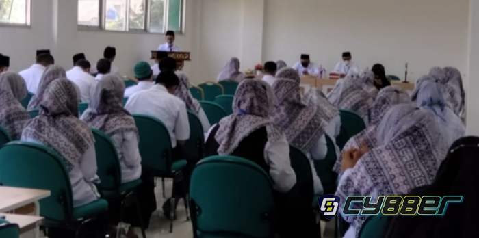 Kepala Kemenag Kabupaten Bogor Tinjau Pelaksanaan PTM Hari Kedua MAN.4 Bogor