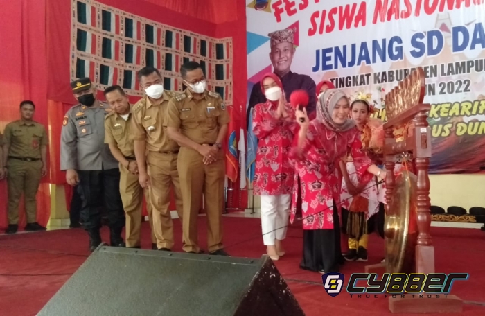 Ketua DKLS  Buka FLS2N Jenjang SD dan SMP di Sidomulyo.
