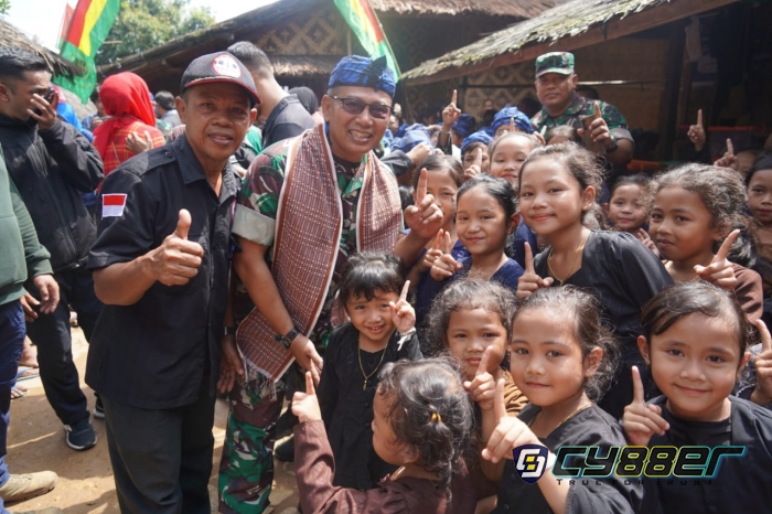 Danrem 064/MY Dampingi Pangdam III/Siliwangi Kunjungi Suku Baduy