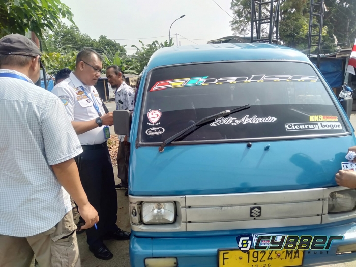 Korwil Bersama Ketua KKSU Mendata dan Tertibkan Angkot 02