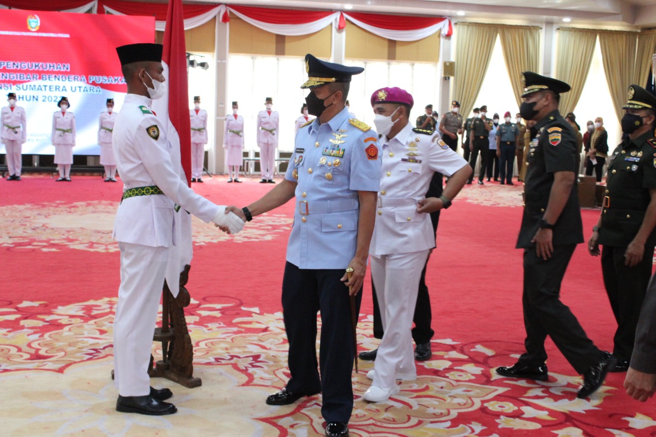 Pengukuhan Paskibraka Provinsi Sumatera Utara Tahun 2022