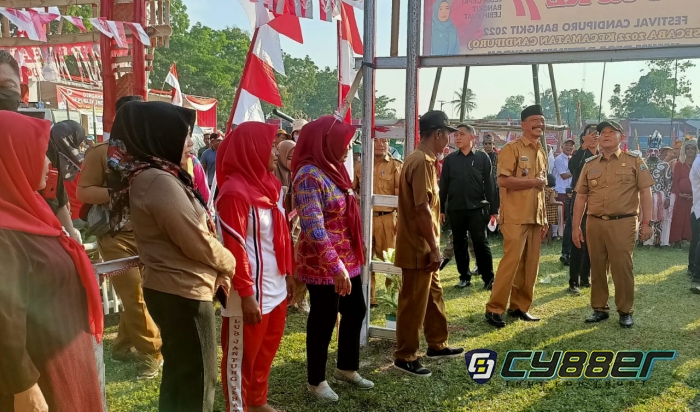 Disela-Sela Acara Festival &Pameran Camat Candipuro Mengukuhkan Komunitas UMKM