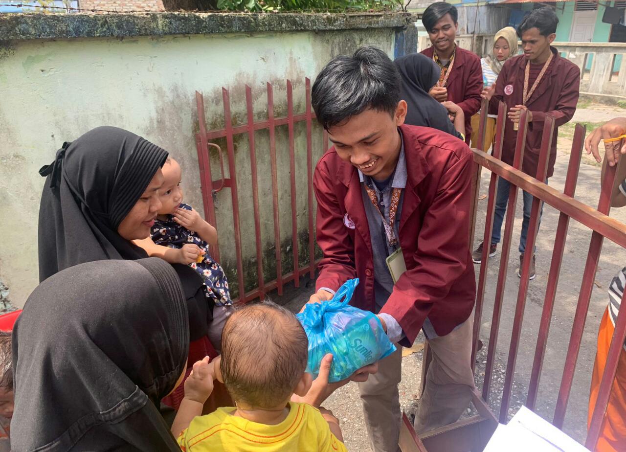 Cegah Stunting, Kelompok KKN Universitas Abdurrab Sosialisasi ke RW 07 Kel. Tanjung Rhu