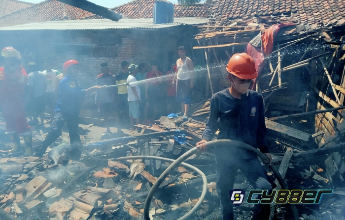 Di Tinggal Sholat, Rumah Seorang Haji Terbakar