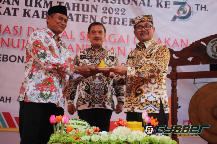 Bupati Imron Dan Ketua Dekopinda Pandi, SE, Hadiri Peringatan Harkop Ke 75 Tingkat Kabupaten Cirebon.