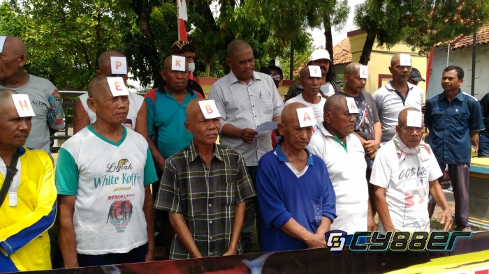 Geger!! Puluhan Berkepala Botak Datangi Mapolres Pemalang, Ada Apa?