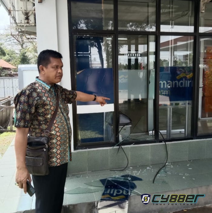 Rampas Kartu ATM, Is Ditangkap di SPBU.