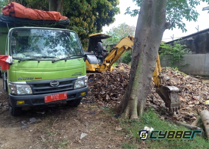 Limbah Sampah Hyundai Di Buang Secara Serampangan 