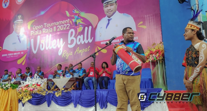 Wabup Orideko Burdam Burdam Resmi Membuka Turnament Volley Ball ke-II Piala Raja Tahun 2022