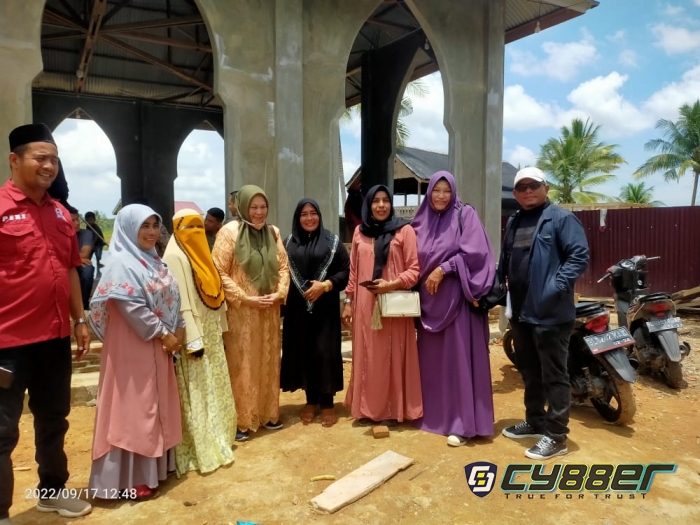 Anggota DPRA Fraksi Golkar Jenguk Yatim Piatu di Aceh Utara