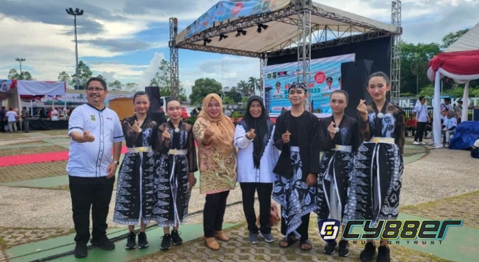 SMPN 1 Cilegon Ramaikan Acara Roadshow Bus KPK 