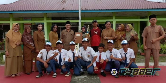 SMP Negeri 4 Tualang Juara 2 Turnamen Futsal Pelajar Cyber88, Ini Harapan Kepala Sekolah