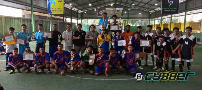 Tuan Rumah Cyber88 dan SMP Negeri 1 Minas Unggul Juarai Turnamen Futsal se Kabupaten Siak