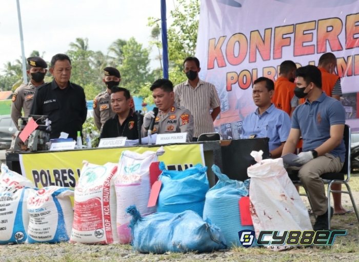 Pabrik Pupuk Opolosan Digrebek Polisi di Lampung Selatan