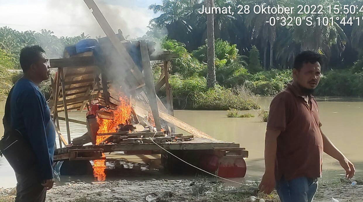 Penindakan PETI di PT Cerenti Subur Desa Rawang Ogung Oleh Jajaran Polres Kuansing