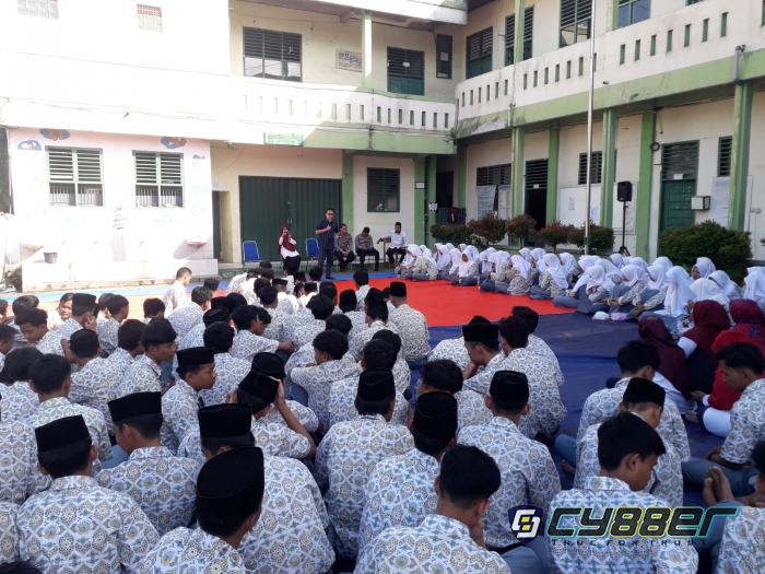 Satuan Binmas Polres Cilegon Berikan Bimbingan dan Penyuluhan Kepada Siswa- siswi SMA Al Khairiyah 1