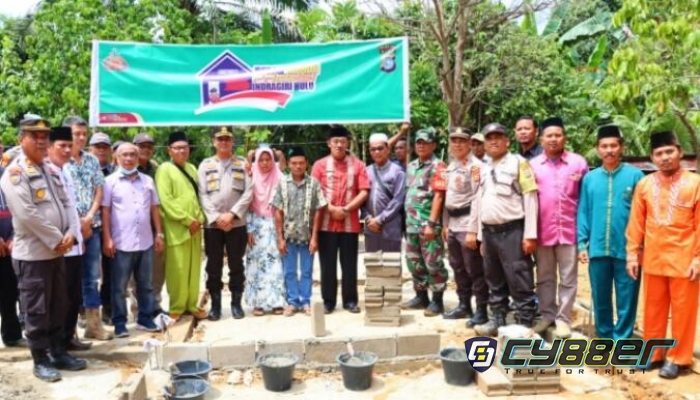 Nurhayati Menangis Sepanjang Acara Peletakan Batu Pertama Program Bersih 