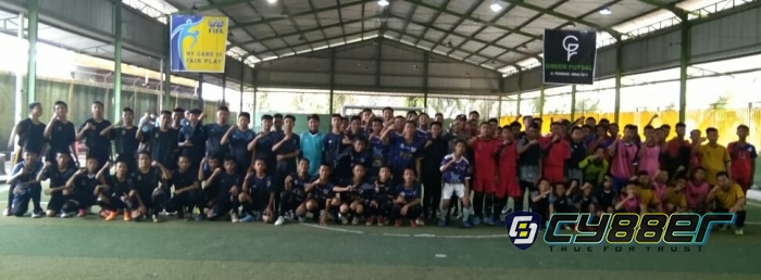 Panit Binmas Polsek Tualang Membuka Secara Resmi Pertandingan Futsal 